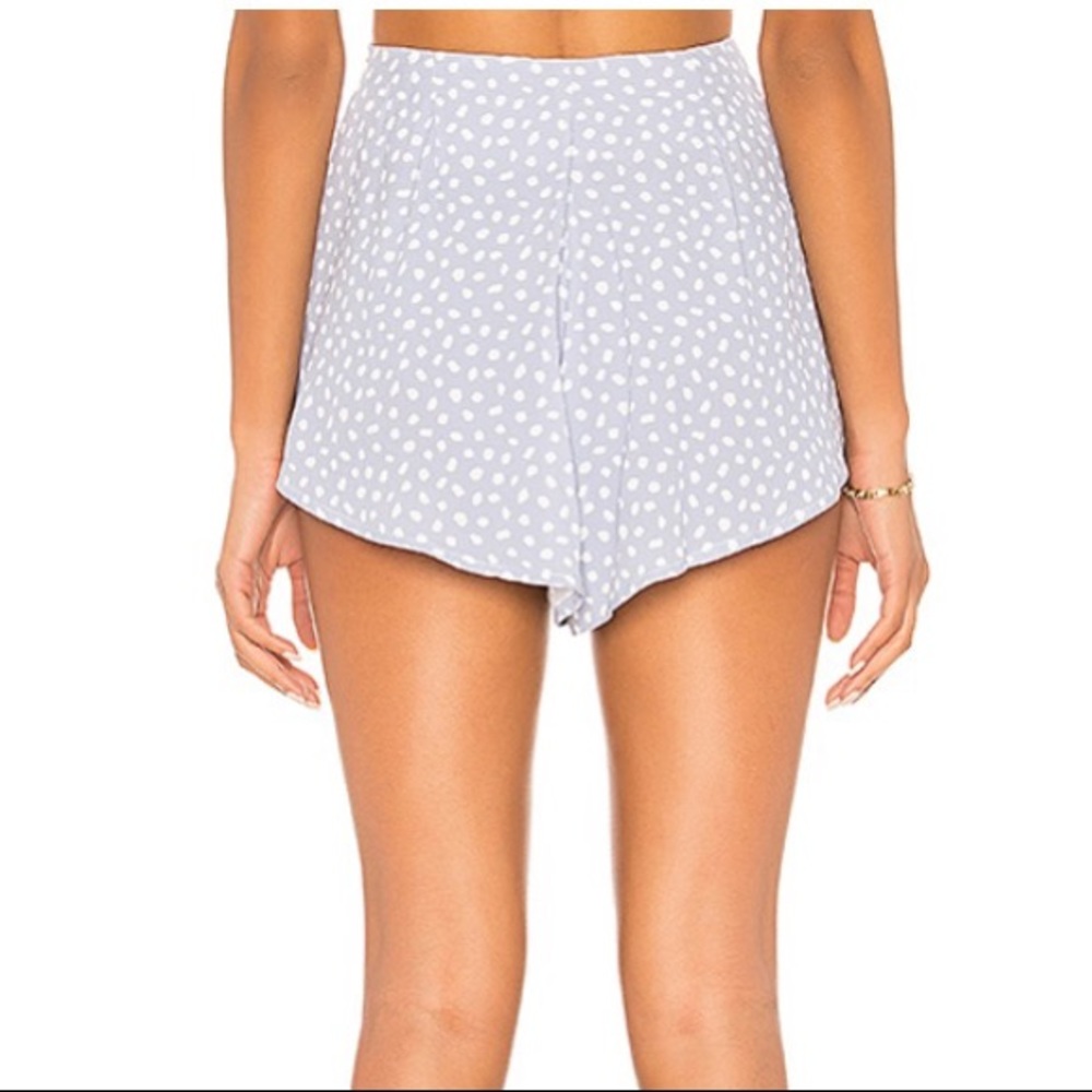Beach Riot Flowy Shorts - Picture 2 of 8